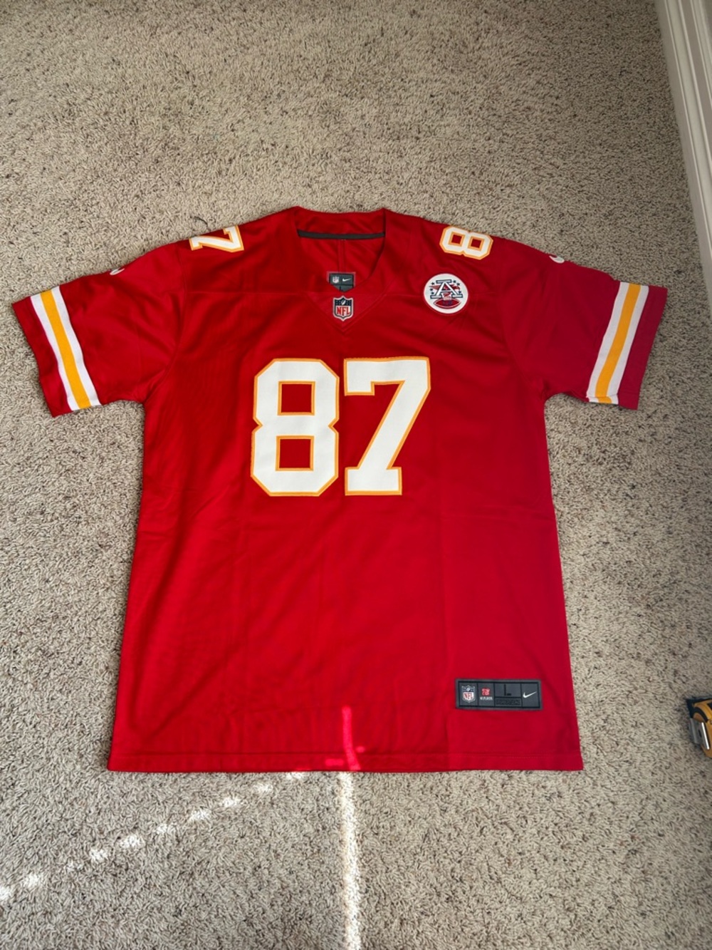 Kansas City Chiefs Travis Kelce #87 Red Football Jersey - Nike

Size- L